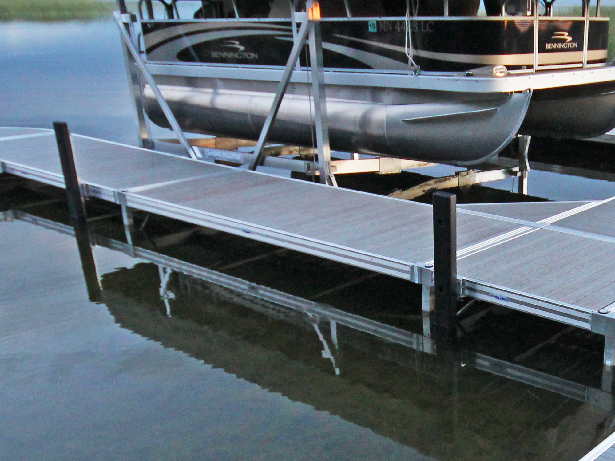 Vertical Dock Bumpers: Protective Vertical Boat Dock Bumpers | ShoreMaster