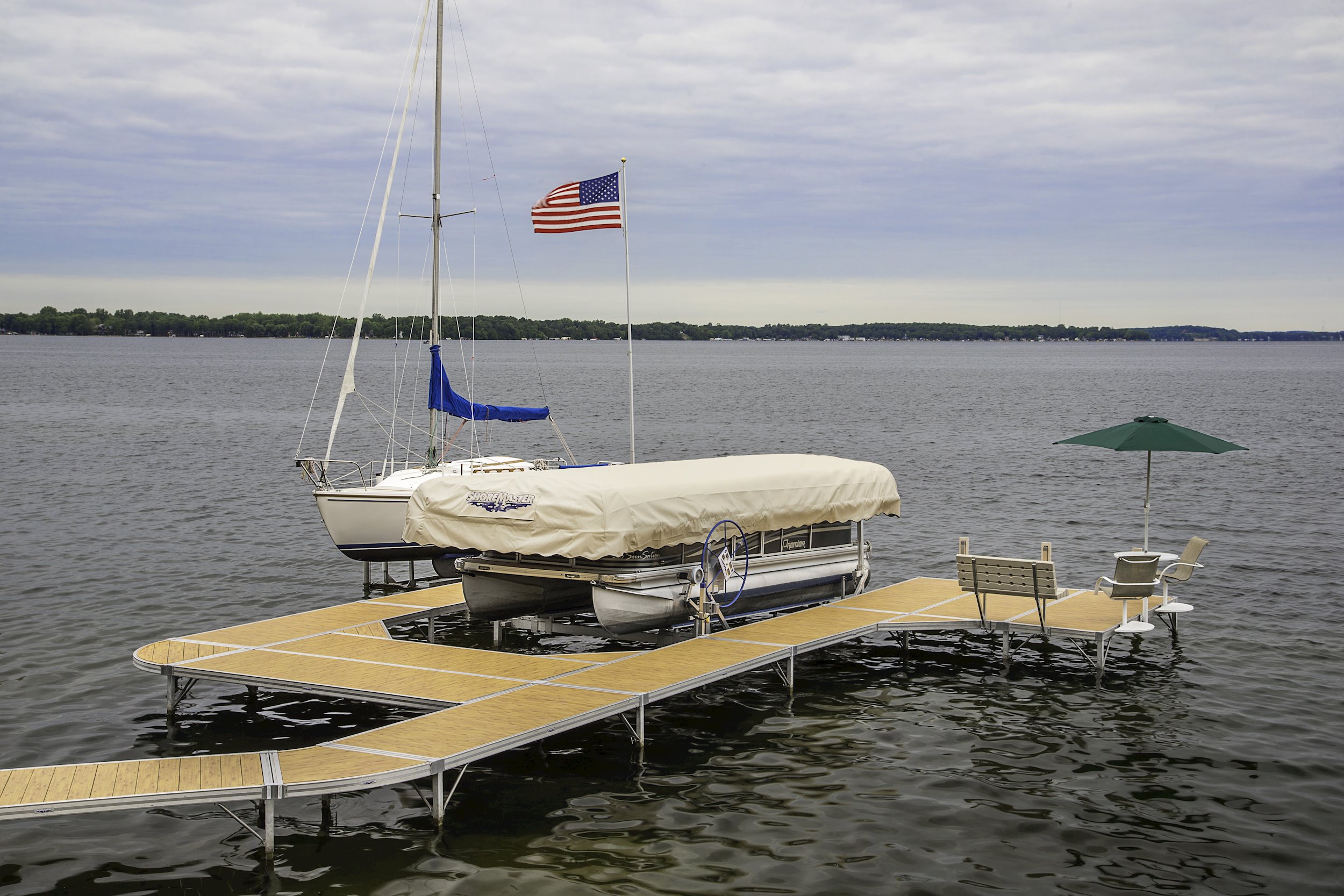 pontoon-lift-shoremaster-pontoon-boat-lift-systems-shoremaster